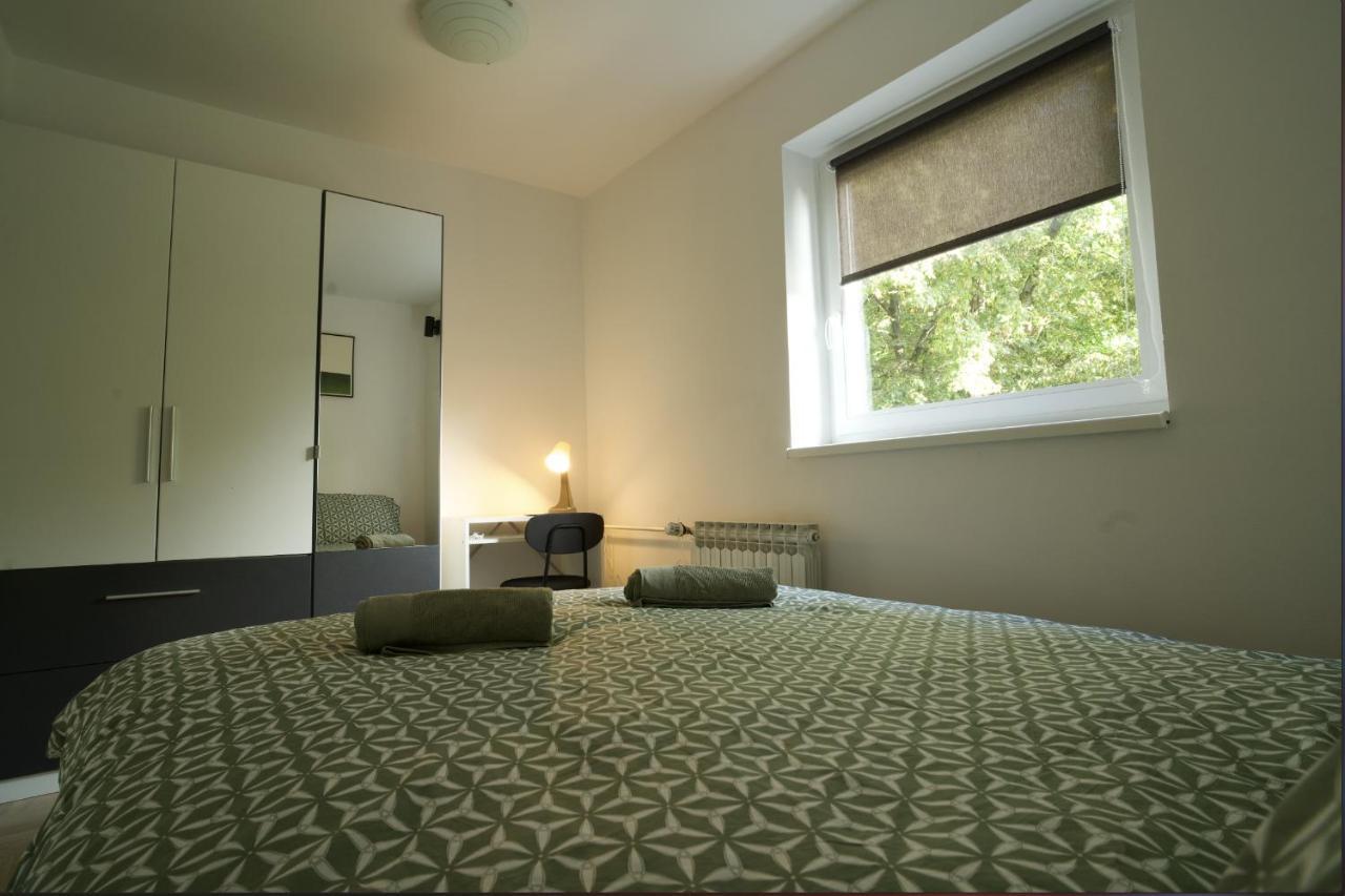 Apartman Terra Centar, Free Parking โอซีเยก ภายนอก รูปภาพ