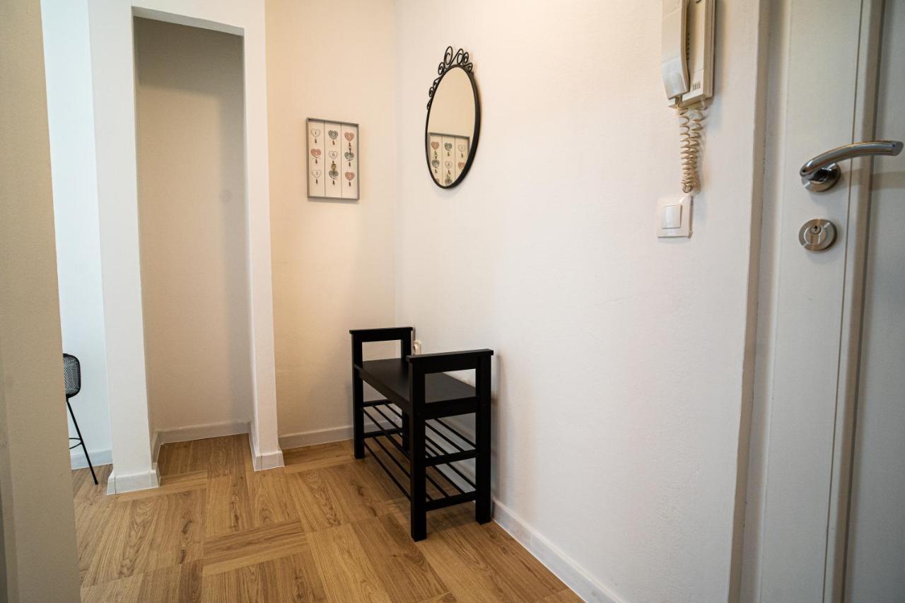 Apartman Terra Centar, Free Parking โอซีเยก ภายนอก รูปภาพ